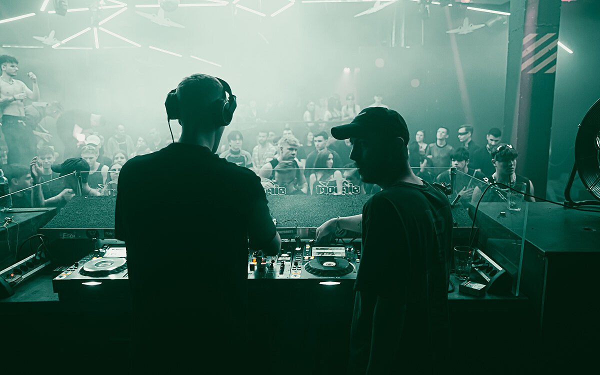 2023 02 12 Airport Resident Night 4 2023 02 12 Airport Resident Night 4