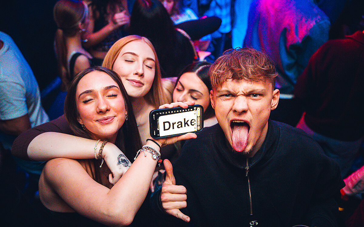 20251123 Airport 2000 2010 2020 Party 38