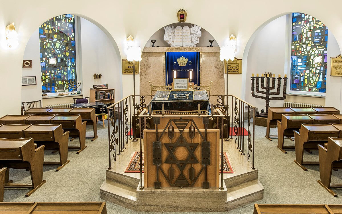 Abb 3 Blick in die Synagoge Ausschnitt kh25849 Abb 3 Blick in die Synagoge Ausschnitt kh25849