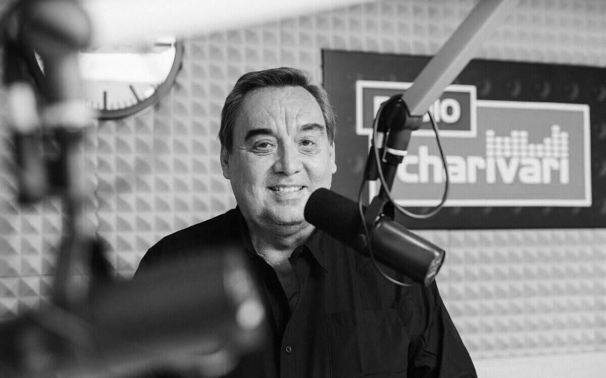 Charivari Moderator Charlie Roesch Charivari Moderator Charlie Roesch