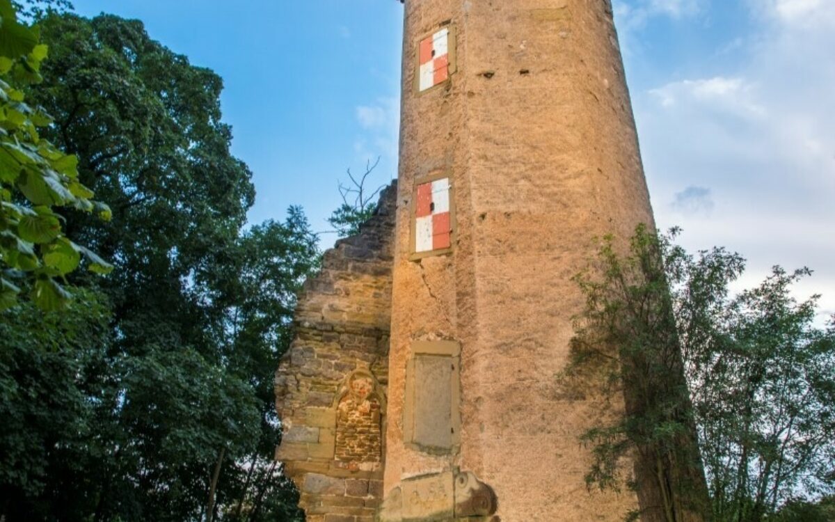 Dachmarketing Kitzinger Land Kappest Burgstall Oberschloss TR Castell Dachmarketing Kitzinger Land Kappest Burgstall Oberschloss TR Castell