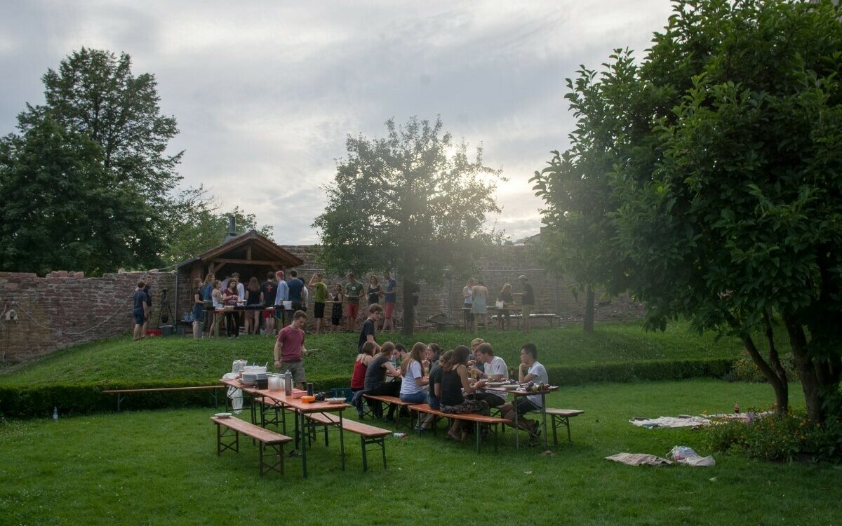 Jugendtagung im Burggarten Burg Rothenfels Jugendtagung im Burggarten Burg Rothenfels