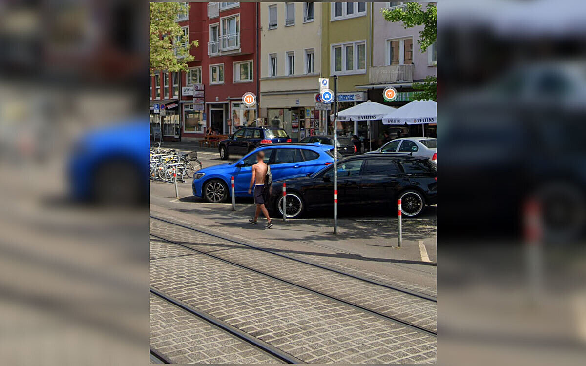 Oben ohne in der Juliuspromenade WEB Oben ohne in der Juliuspromenade WEB