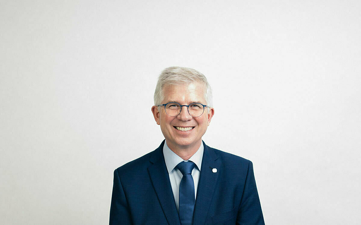 Teaser Prof Dr Andrew Ullmann FDP Wahlkreis Wue Bundestagswahl Kandidaten 2021 avi Teaser Prof Dr Andrew Ullmann FDP Wahlkreis Wue Bundestagswahl Kandidaten 2021 avi