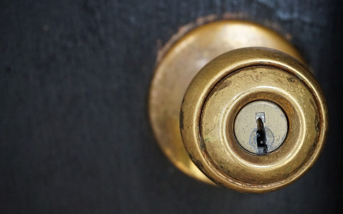 Tür Knaus Sicherheit pixabay Tür Knaus Sicherheit pixabay