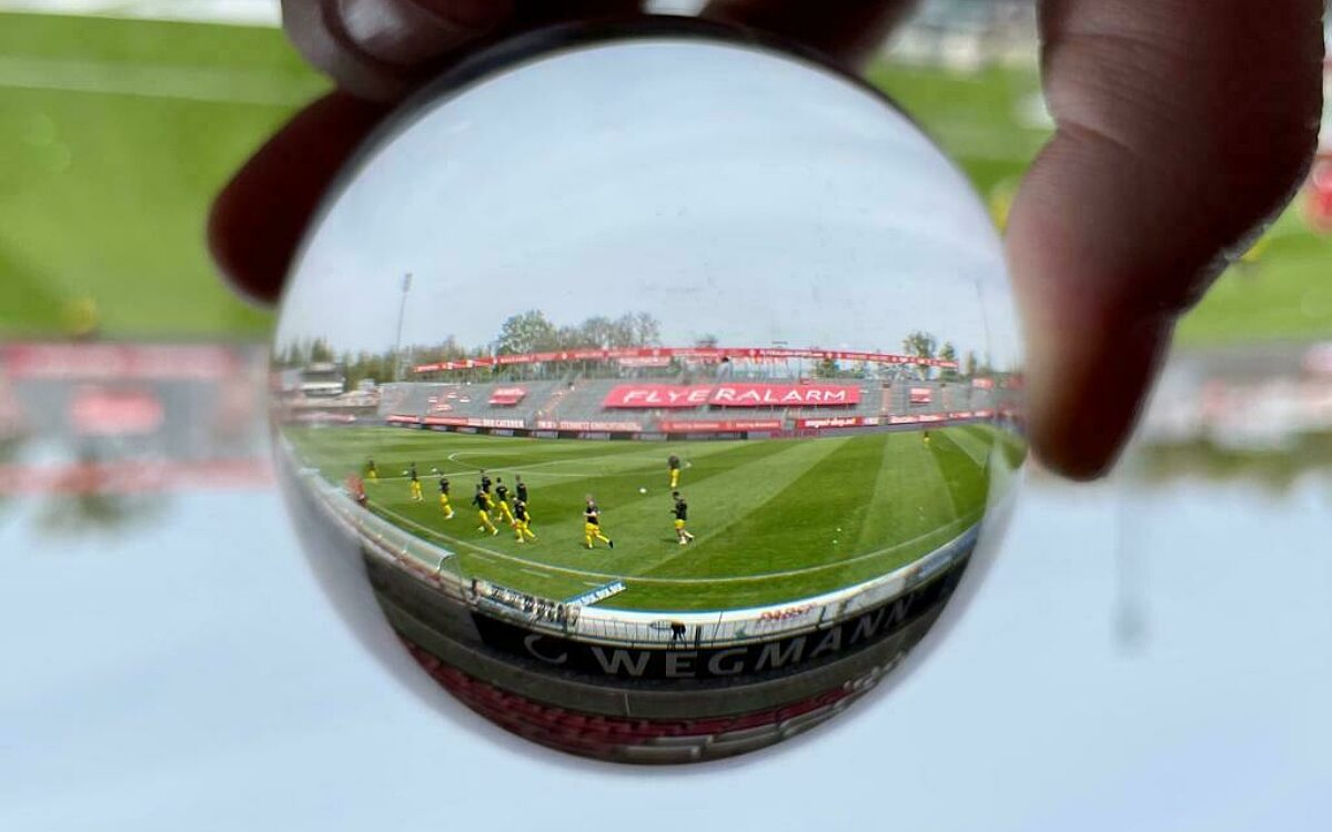 Wuerzburger Kickers Flyeralarm Arena Blick in die Glaskugel 1 Wuerzburger Kickers Flyeralarm Arena Blick in die Glaskugel 1