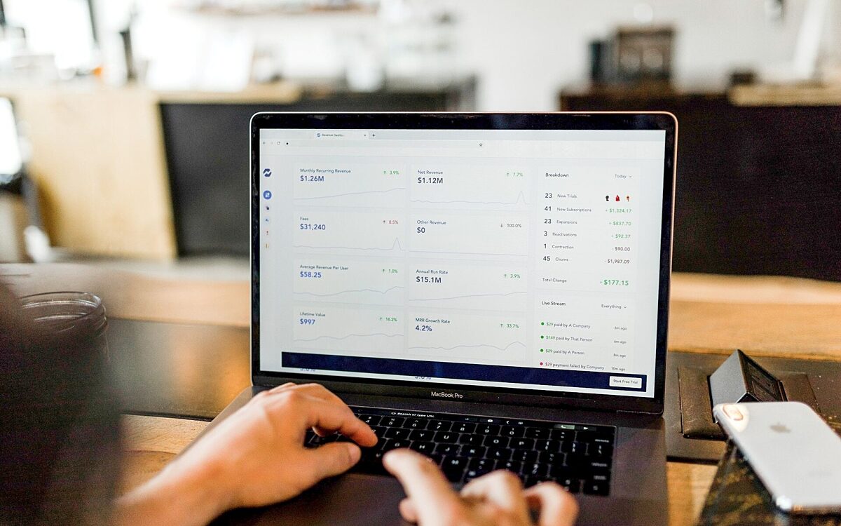 Portfolio am Computer - unsplash.com Portfolio am Computer - unsplash.com