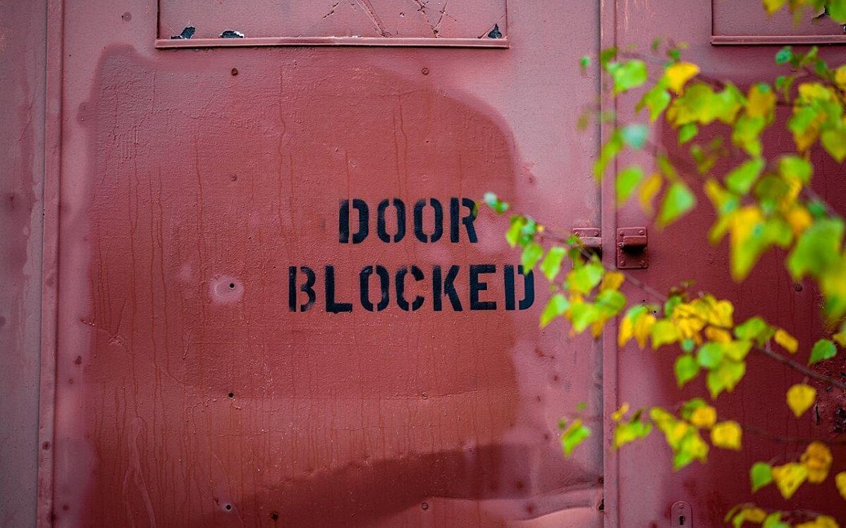 Door Blocked auf Gelände der Faulenbergkaserne Door Blocked auf Gelände der Faulenbergkaserne