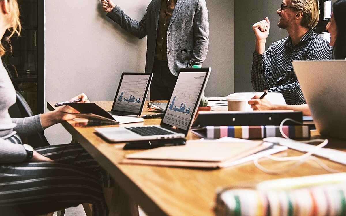 Modernes Arbeiten Meeting - pixabay.com Modernes Arbeiten Meeting - pixabay.com