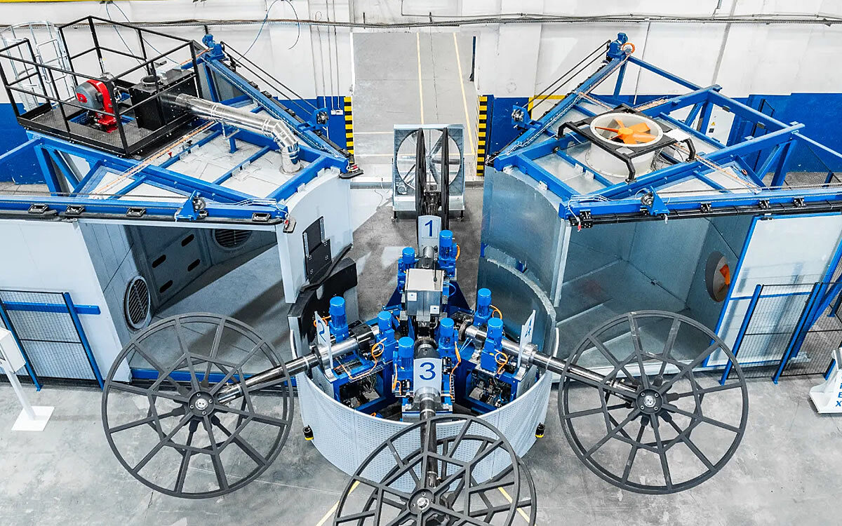 Maschine - orex-rotomoulding.com Maschine - orex-rotomoulding.com