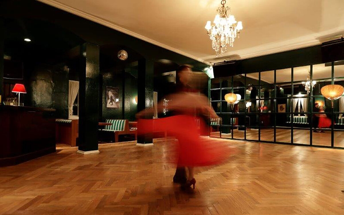 Tanzboom 04 Tanzboom 04