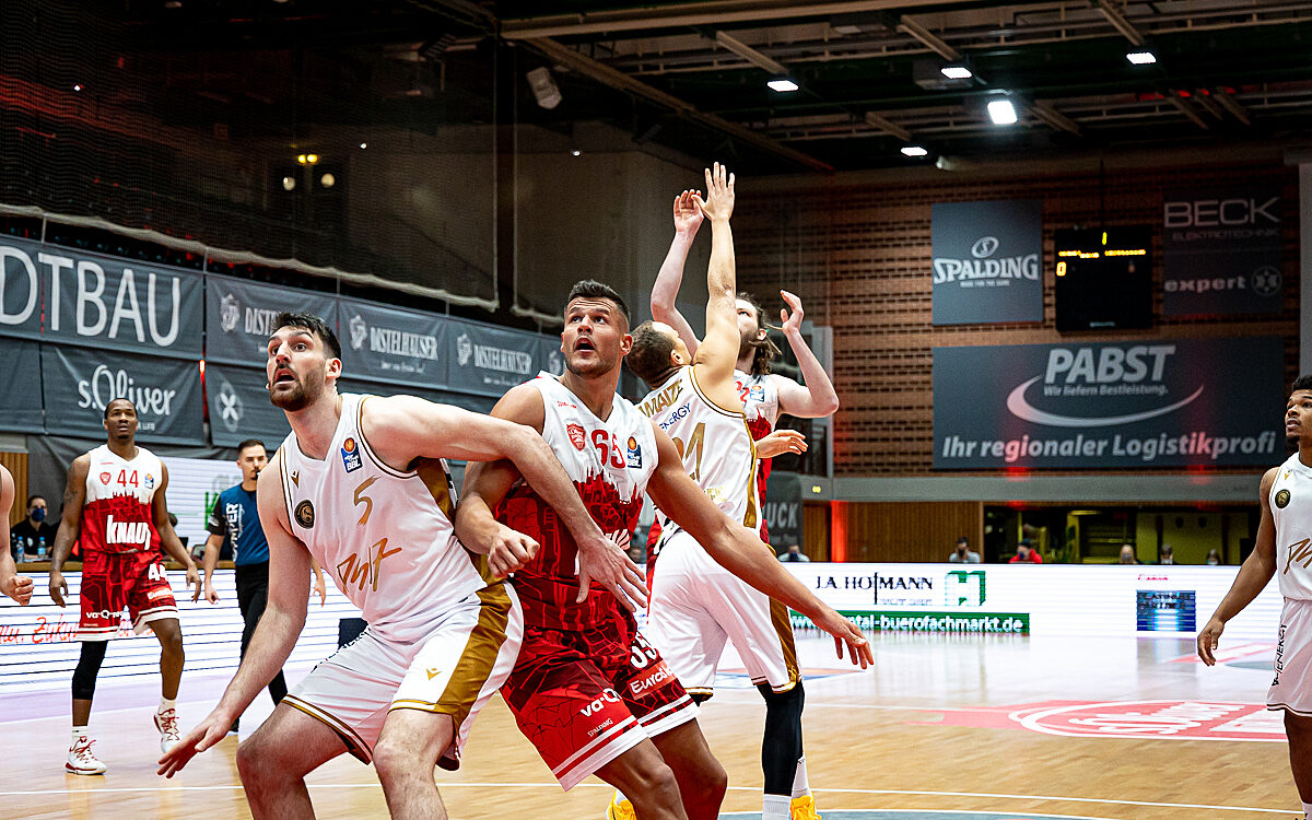 2021 12 12 s Oliver Baskets 11 2021 12 12 s Oliver Baskets 11