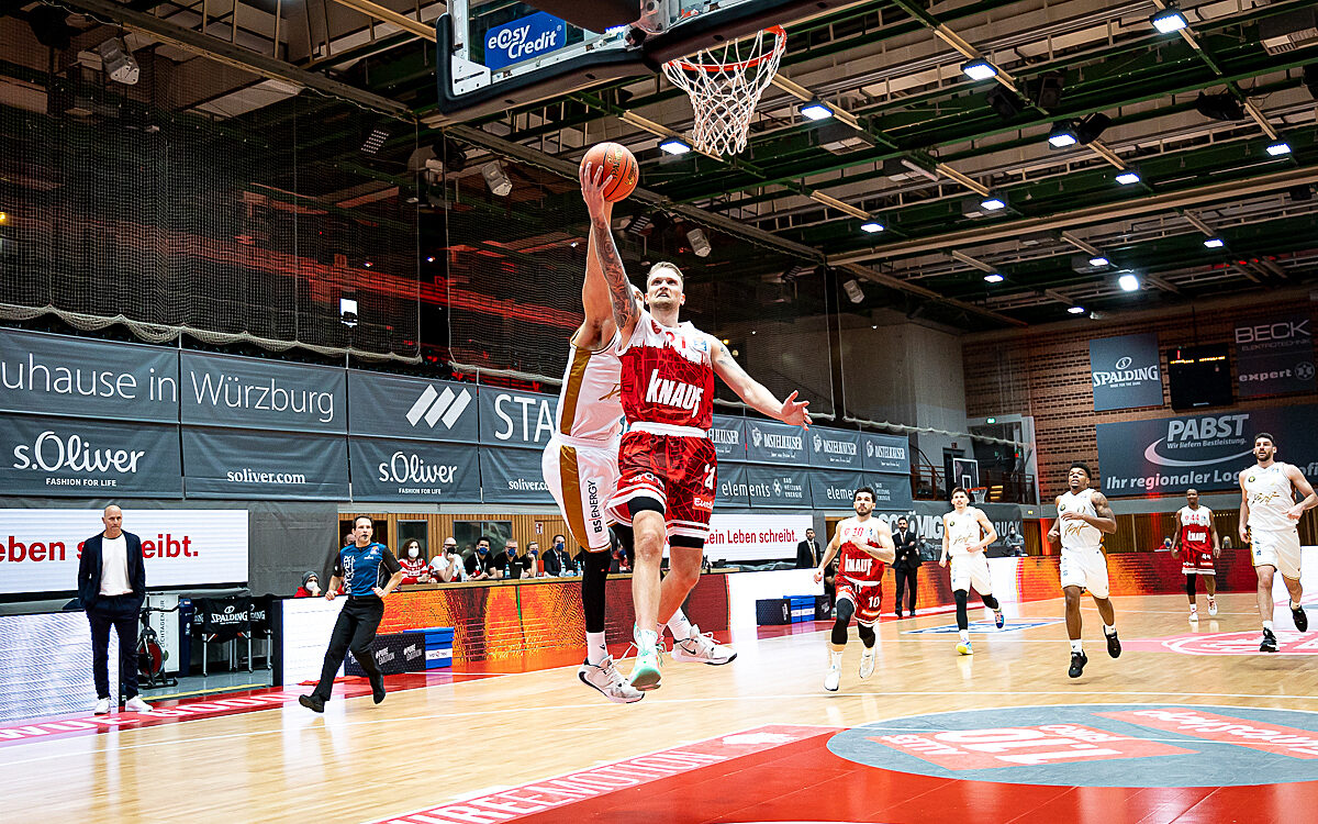 2021 12 12 s Oliver Baskets 14 2021 12 12 s Oliver Baskets 14