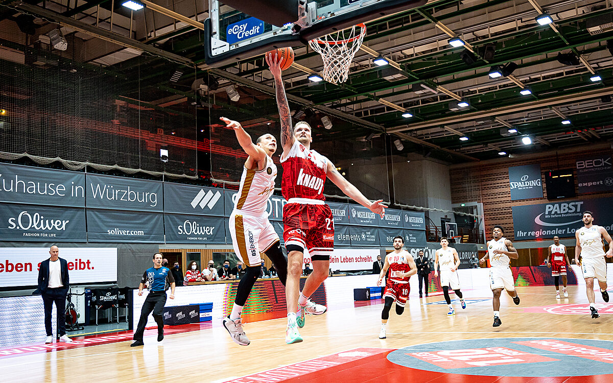 2021 12 12 s Oliver Baskets 15 2021 12 12 s Oliver Baskets 15