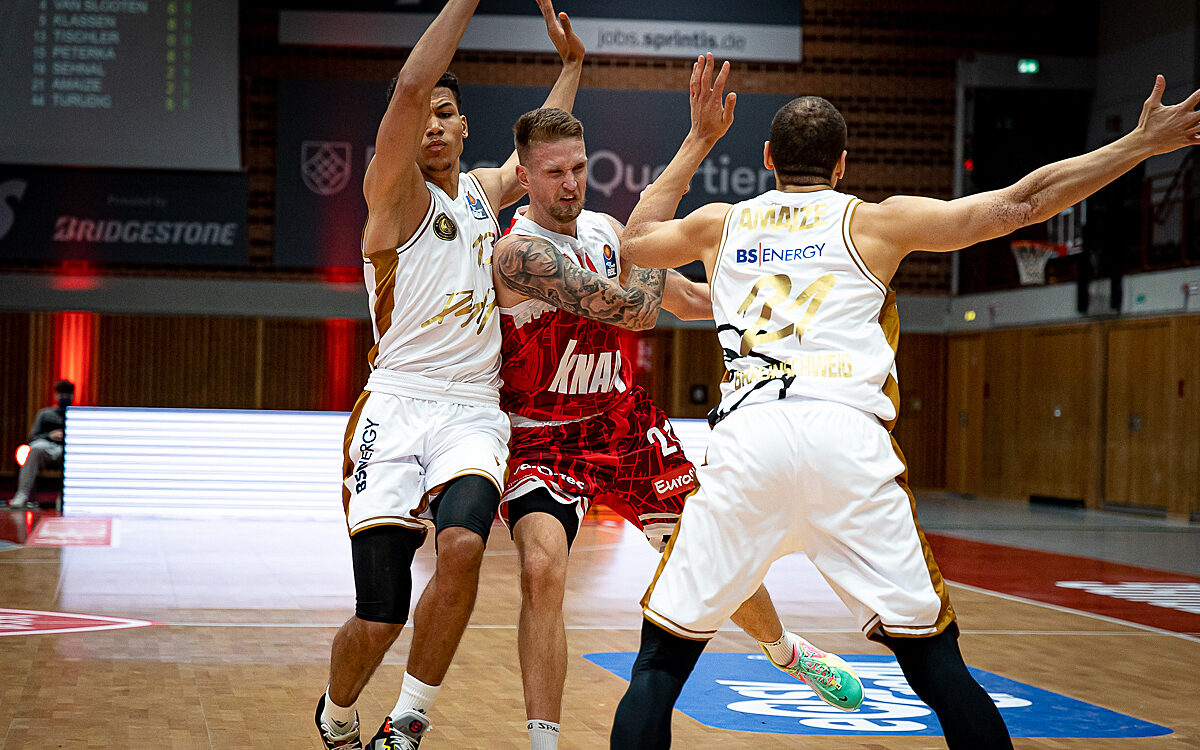 2021 12 12 s Oliver Baskets 31 2021 12 12 s Oliver Baskets 31