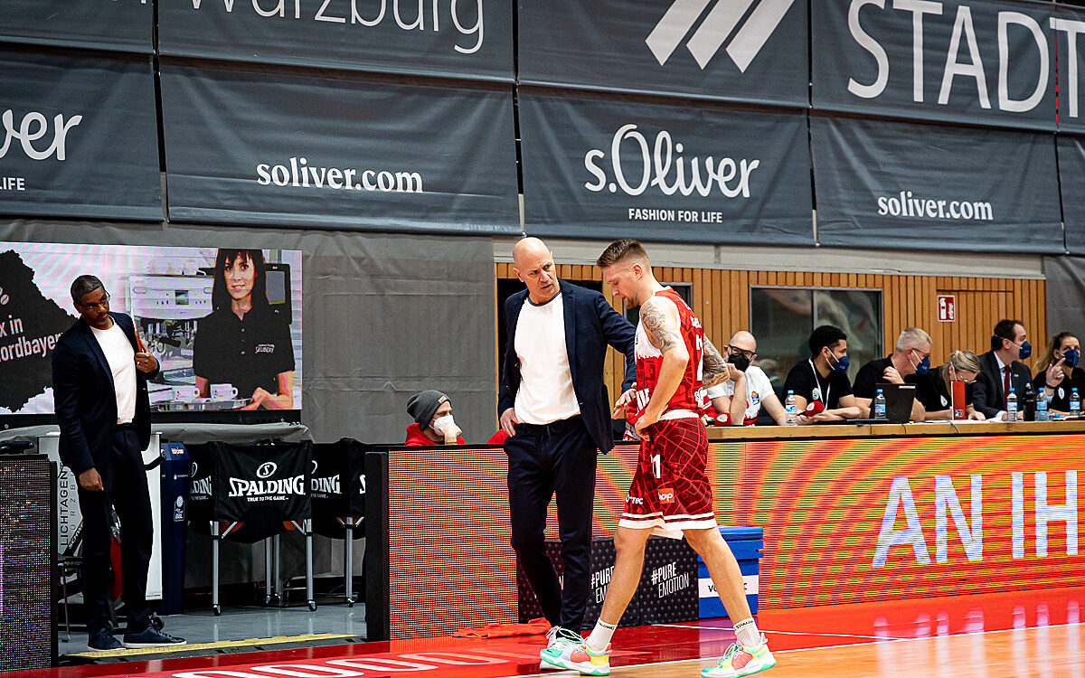 2021 12 12 s Oliver Baskets 40 2021 12 12 s Oliver Baskets 40