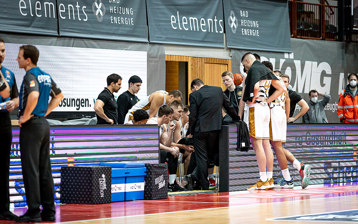 2021 12 12 s Oliver Baskets 44 2021 12 12 s Oliver Baskets 44