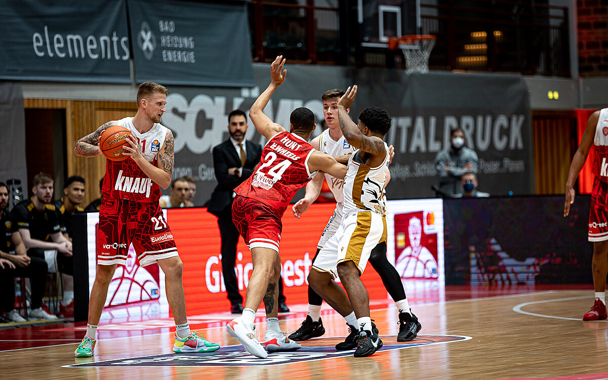 2021 12 12 s Oliver Baskets 47 2021 12 12 s Oliver Baskets 47