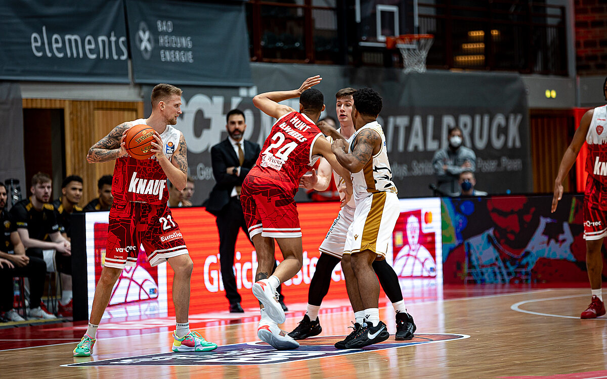 2021 12 12 s Oliver Baskets 48 2021 12 12 s Oliver Baskets 48