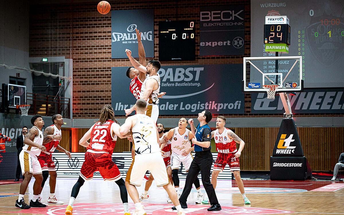 2021 12 12 s Oliver Baskets 7 2021 12 12 s Oliver Baskets 7