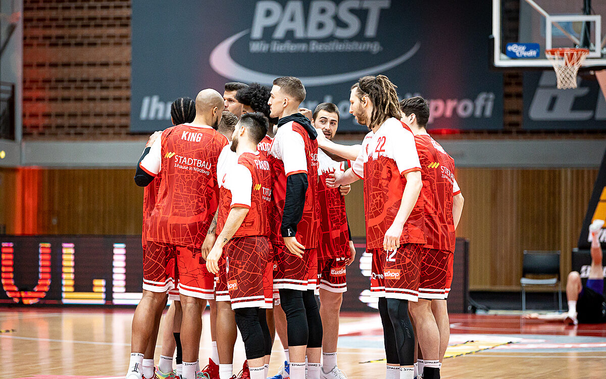 2021 12 27 s Oliver Baskets 2 2021 12 27 s Oliver Baskets 2