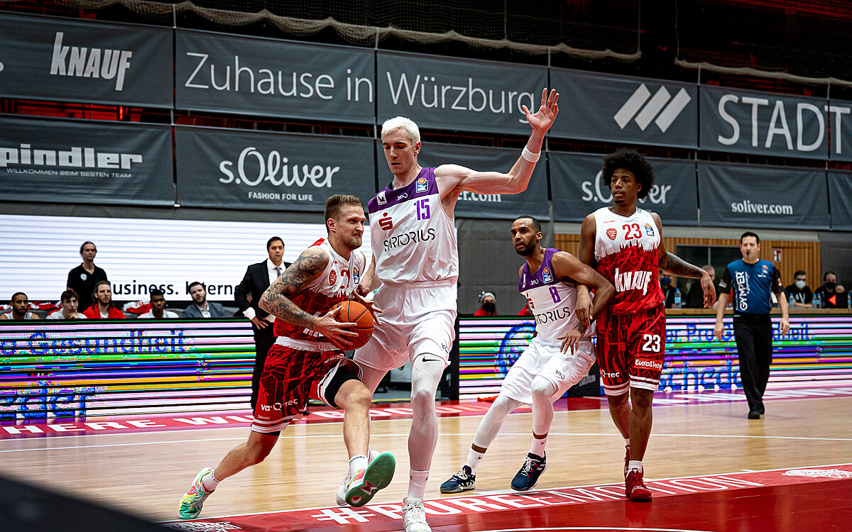 2021 12 27 s Oliver Baskets 21 2021 12 27 s Oliver Baskets 21