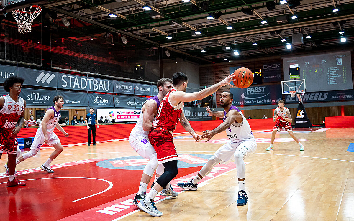 2021 12 27 s Oliver Baskets 25 2021 12 27 s Oliver Baskets 25