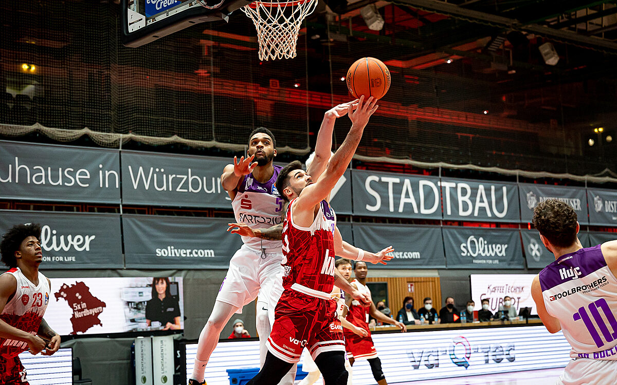 2021 12 27 s Oliver Baskets 42 2021 12 27 s Oliver Baskets 42