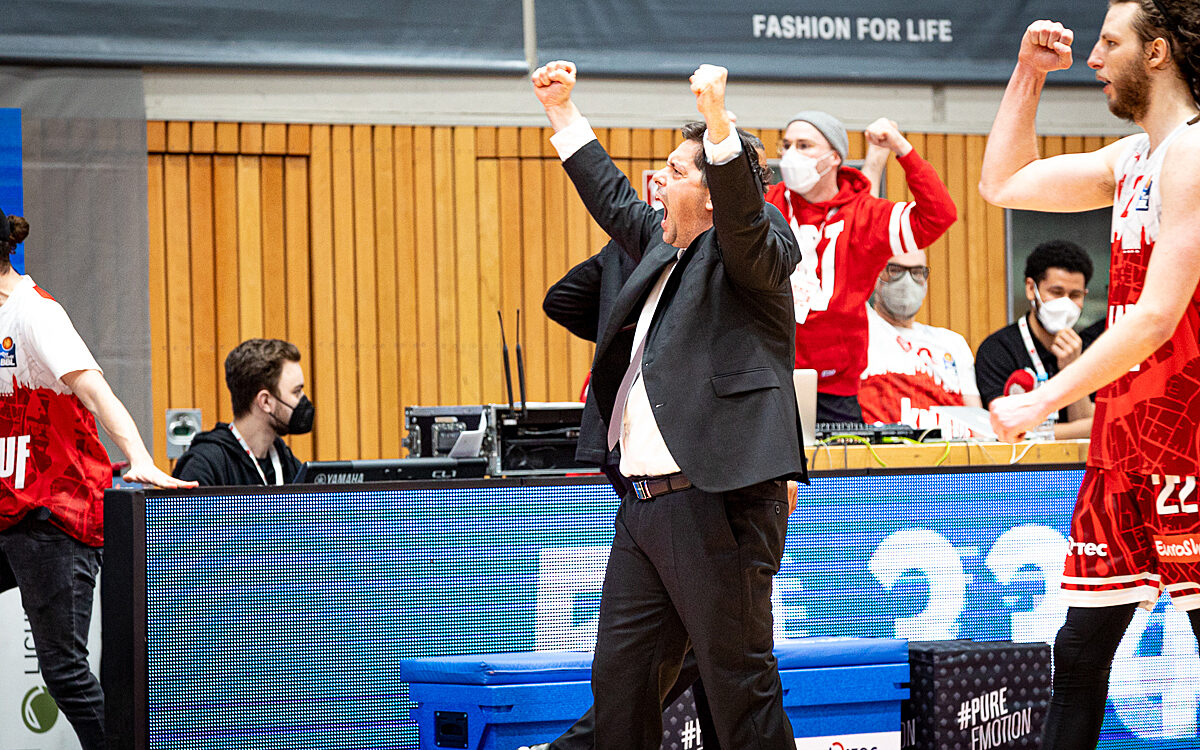 2022 02 06 s Oliver Baskets 76 2022 02 06 s Oliver Baskets 76