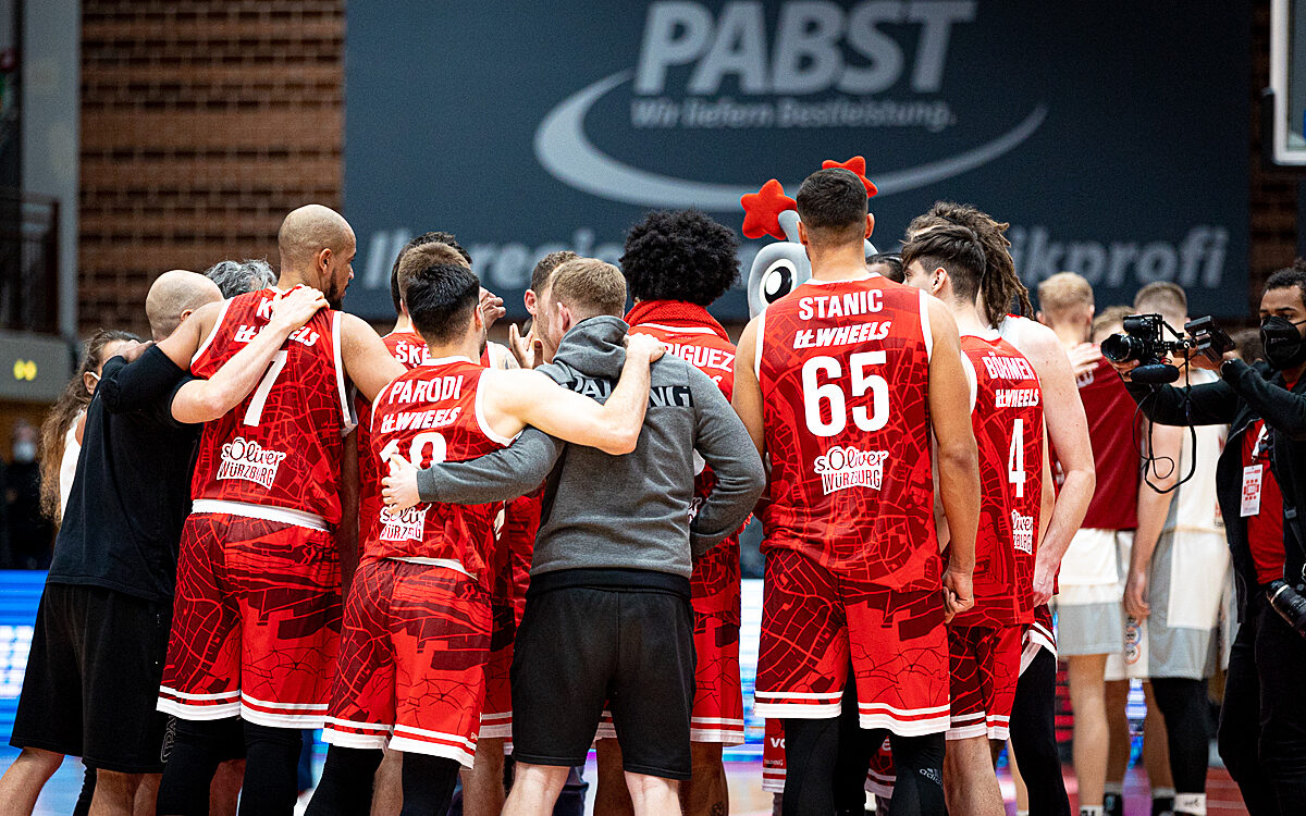 2022 02 06 s Oliver Baskets 84 2022 02 06 s Oliver Baskets 84