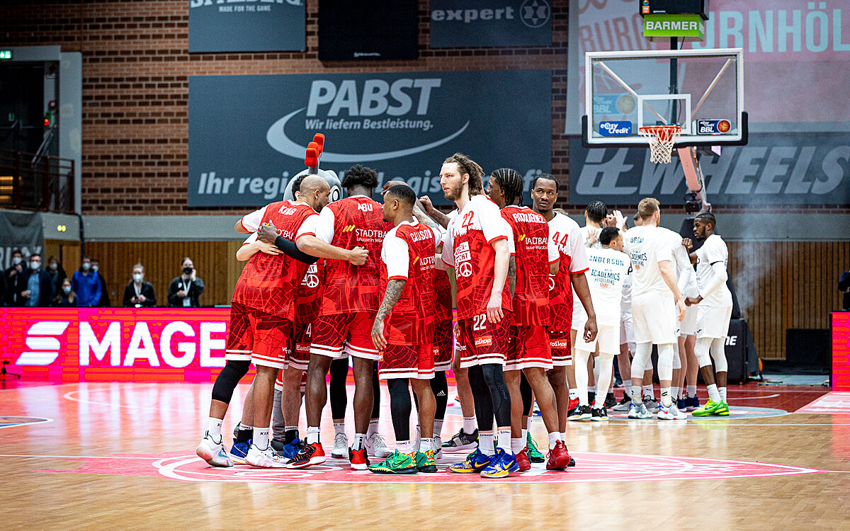 2022 03 19 s Oliver Baskets 18 2022 03 19 s Oliver Baskets 18