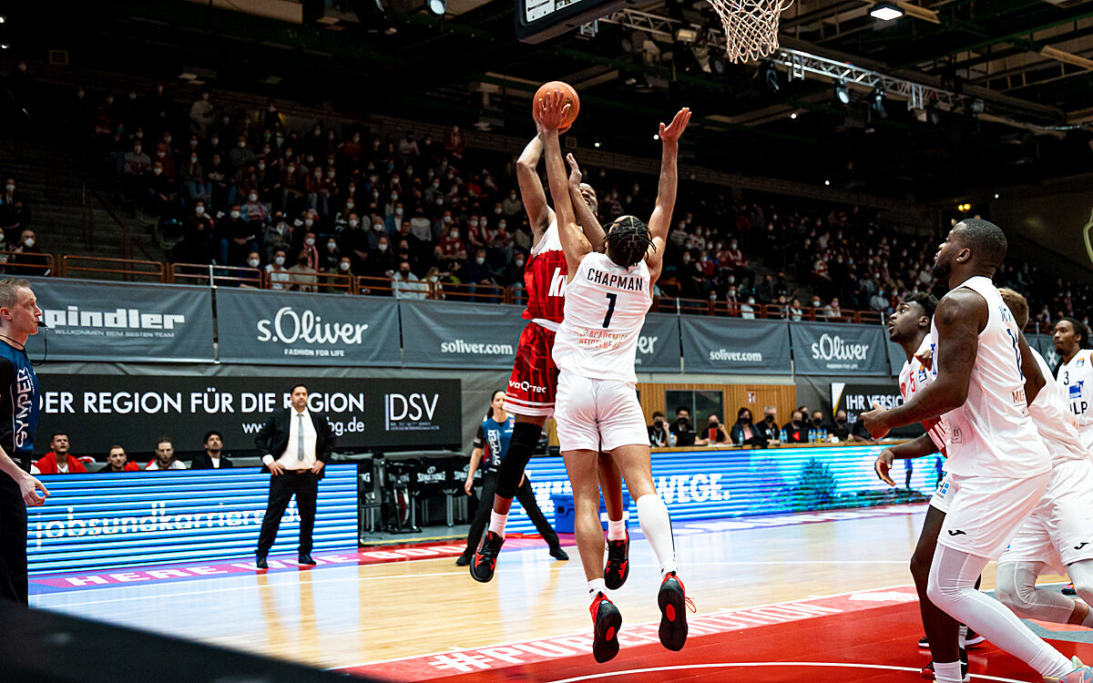 2022 03 19 s Oliver Baskets 32 2022 03 19 s Oliver Baskets 32