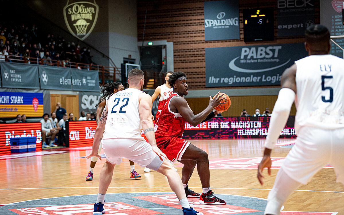 2022 03 19 s Oliver Baskets 52 2022 03 19 s Oliver Baskets 52