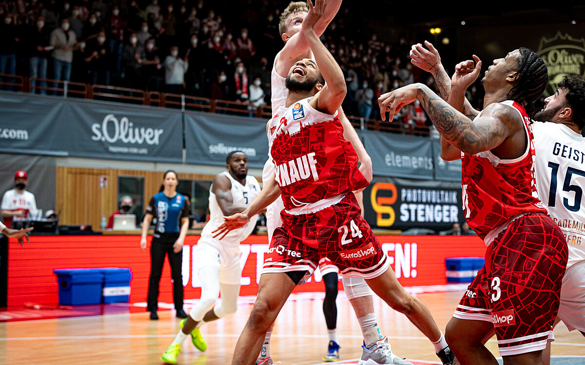 2022 03 19 s Oliver Baskets 60 2022 03 19 s Oliver Baskets 60