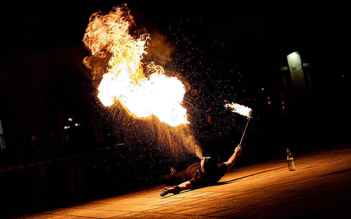 2022 03 27 Feuershow Rathausplatz 12 2022 03 27 Feuershow Rathausplatz 12