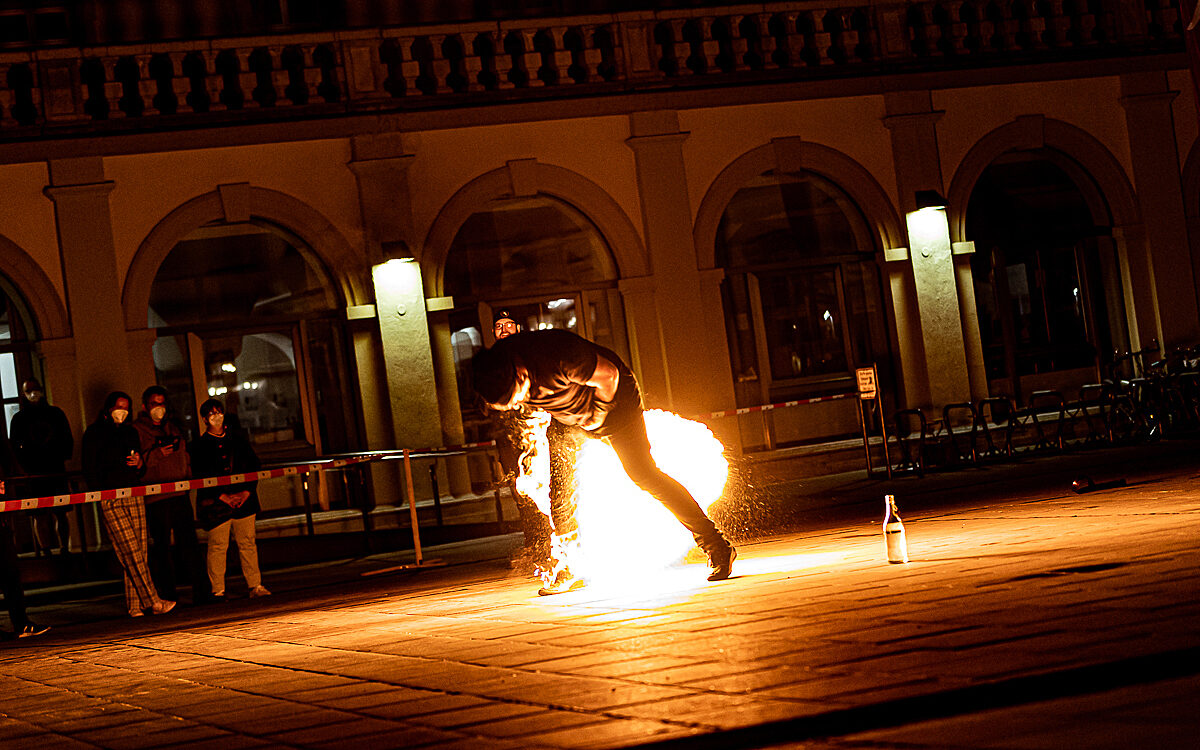 2022 03 27 Feuershow Rathausplatz 14 2022 03 27 Feuershow Rathausplatz 14