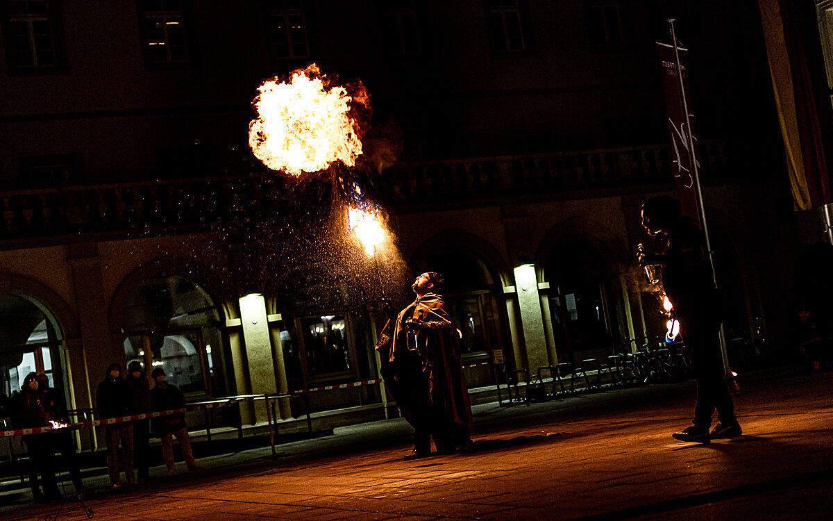 2022 03 27 Feuershow Rathausplatz 23 2022 03 27 Feuershow Rathausplatz 23