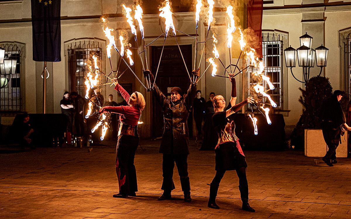 2022 03 27 Feuershow Rathausplatz 33 2022 03 27 Feuershow Rathausplatz 33