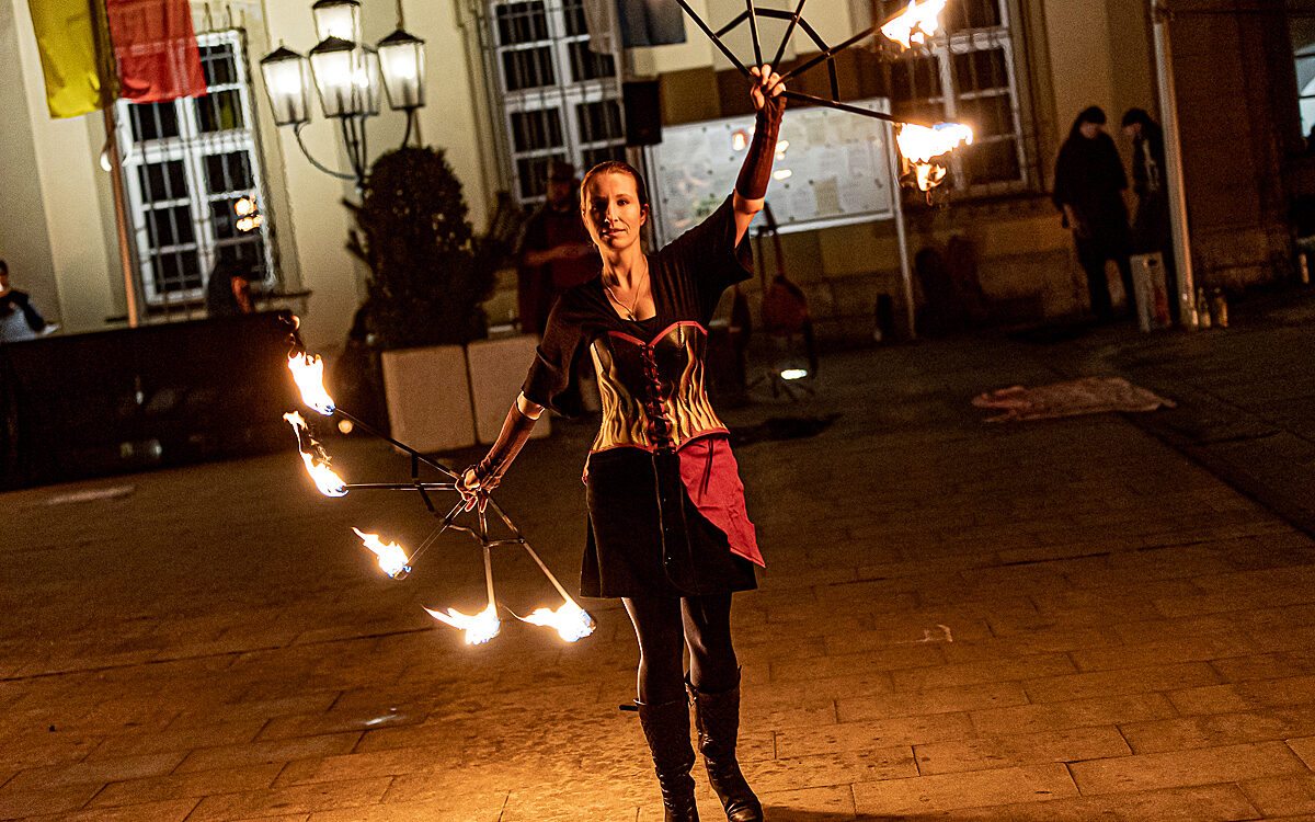 2022 03 27 Feuershow Rathausplatz 44 2022 03 27 Feuershow Rathausplatz 44