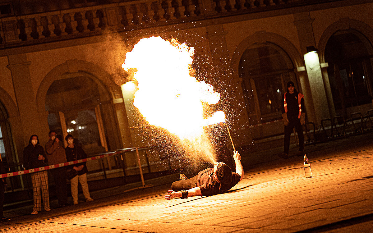 2022 03 27 Feuershow Rathausplatz 9 2022 03 27 Feuershow Rathausplatz 9