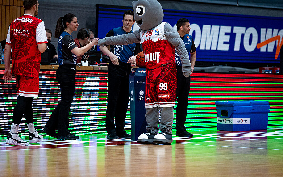 2022 04 03 s Oliver Baskets 12 2022 04 03 s Oliver Baskets 12