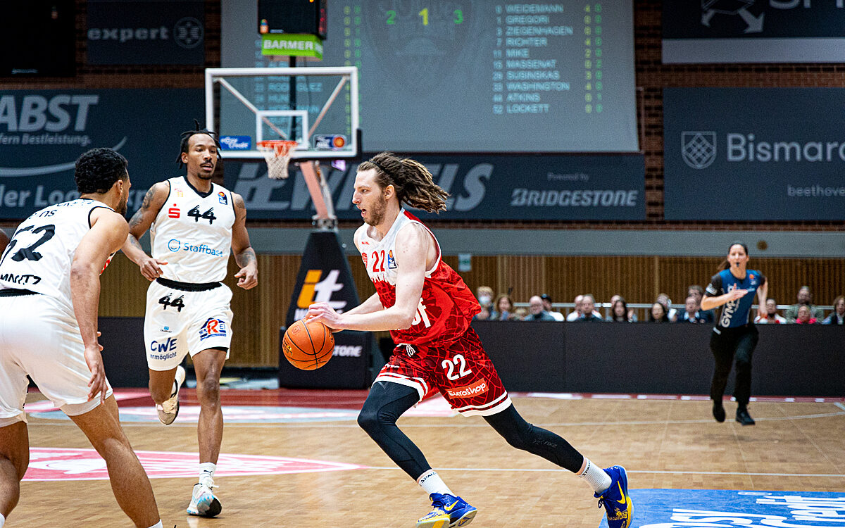 2022 04 03 s Oliver Baskets 18 2022 04 03 s Oliver Baskets 18