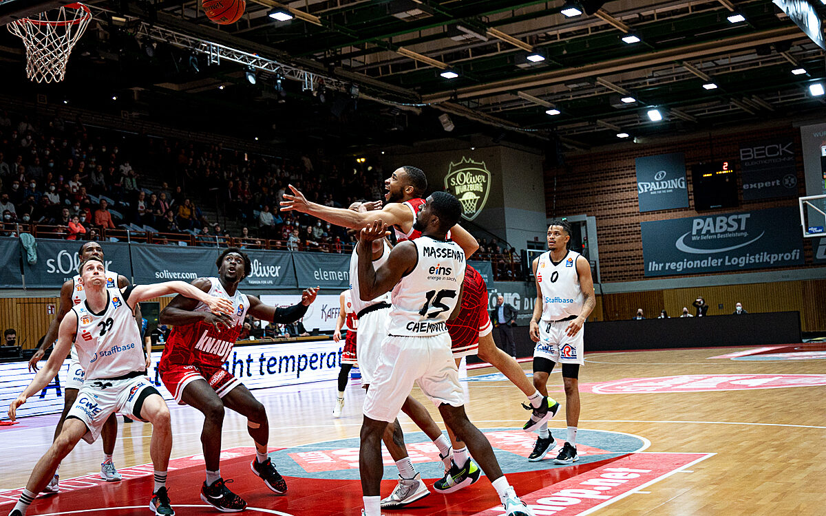 2022 04 03 s Oliver Baskets 25 2022 04 03 s Oliver Baskets 25