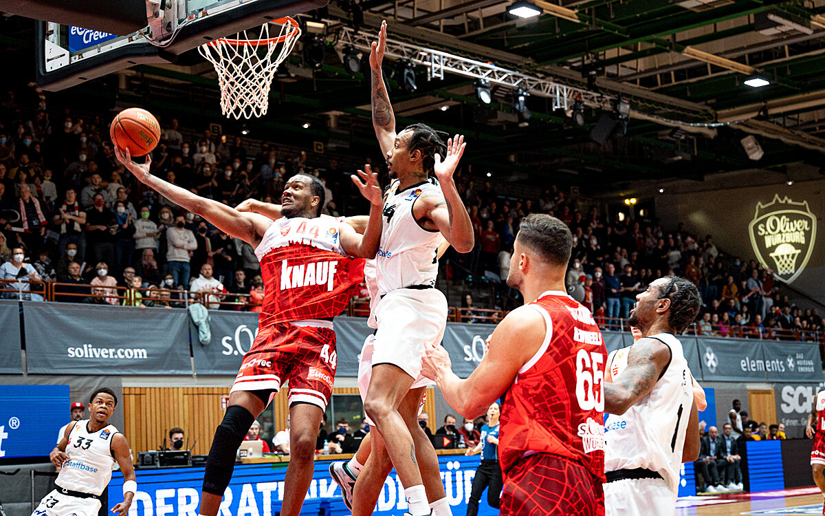 2022 04 03 s Oliver Baskets 31 2022 04 03 s Oliver Baskets 31