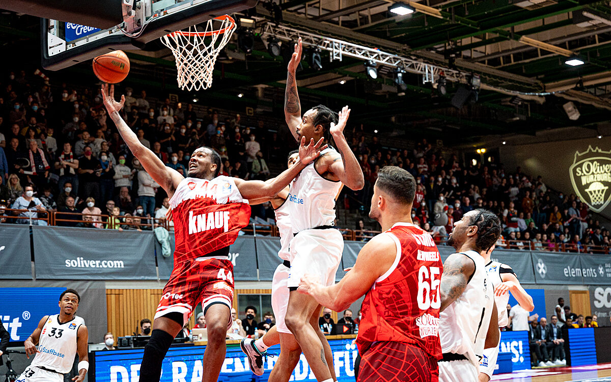 2022 04 03 s Oliver Baskets 32 2022 04 03 s Oliver Baskets 32