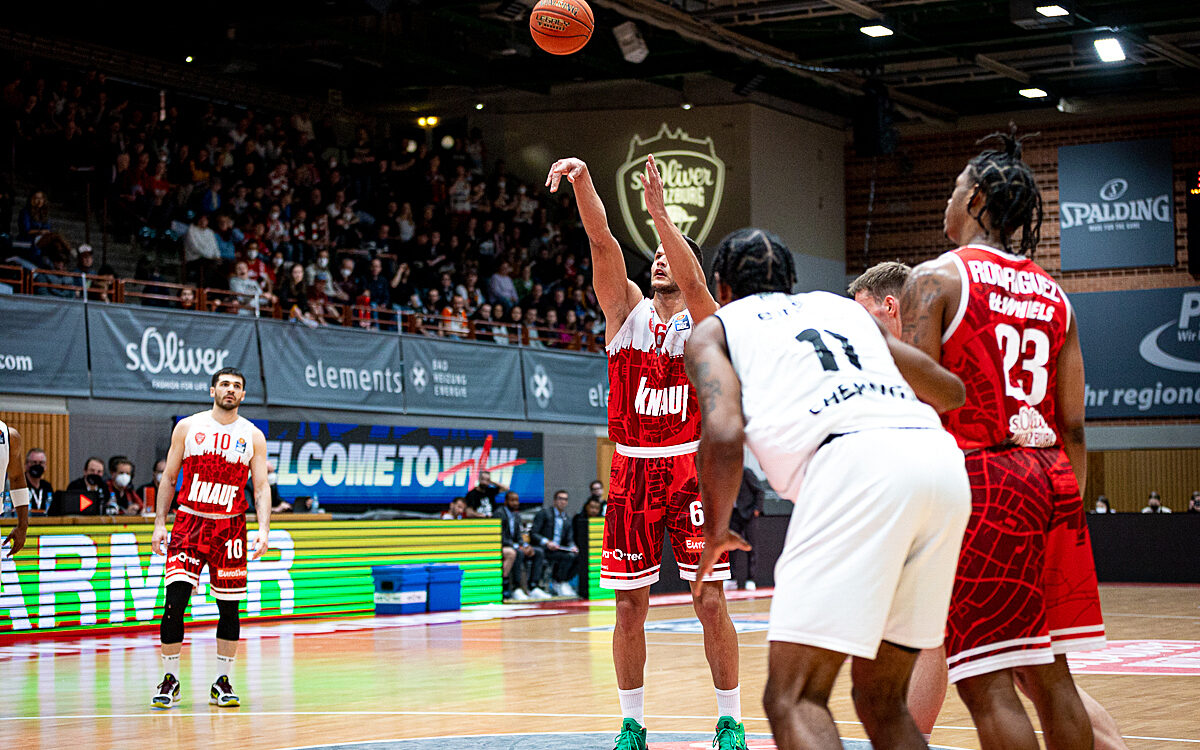 2022 04 03 s Oliver Baskets 36 2022 04 03 s Oliver Baskets 36