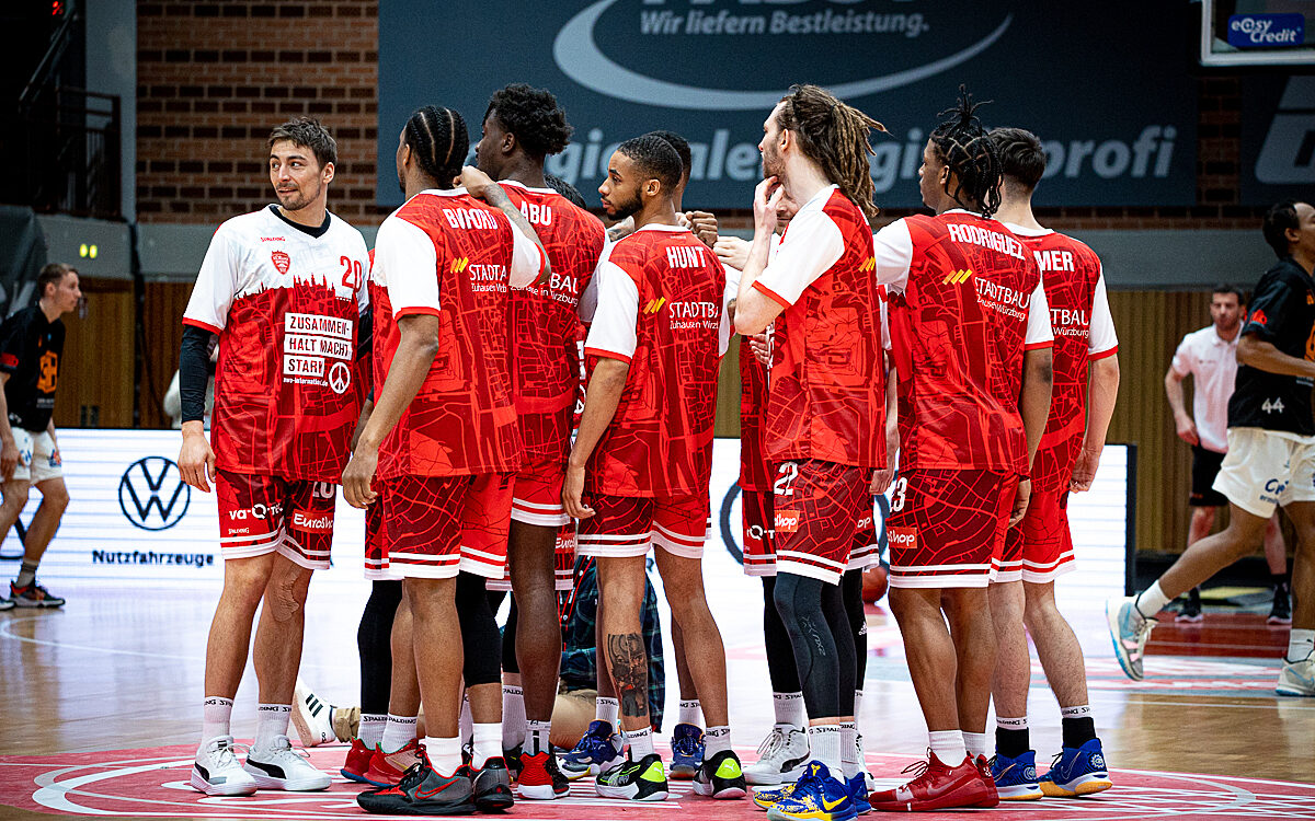 2022 04 03 s Oliver Baskets 4 2022 04 03 s Oliver Baskets 4