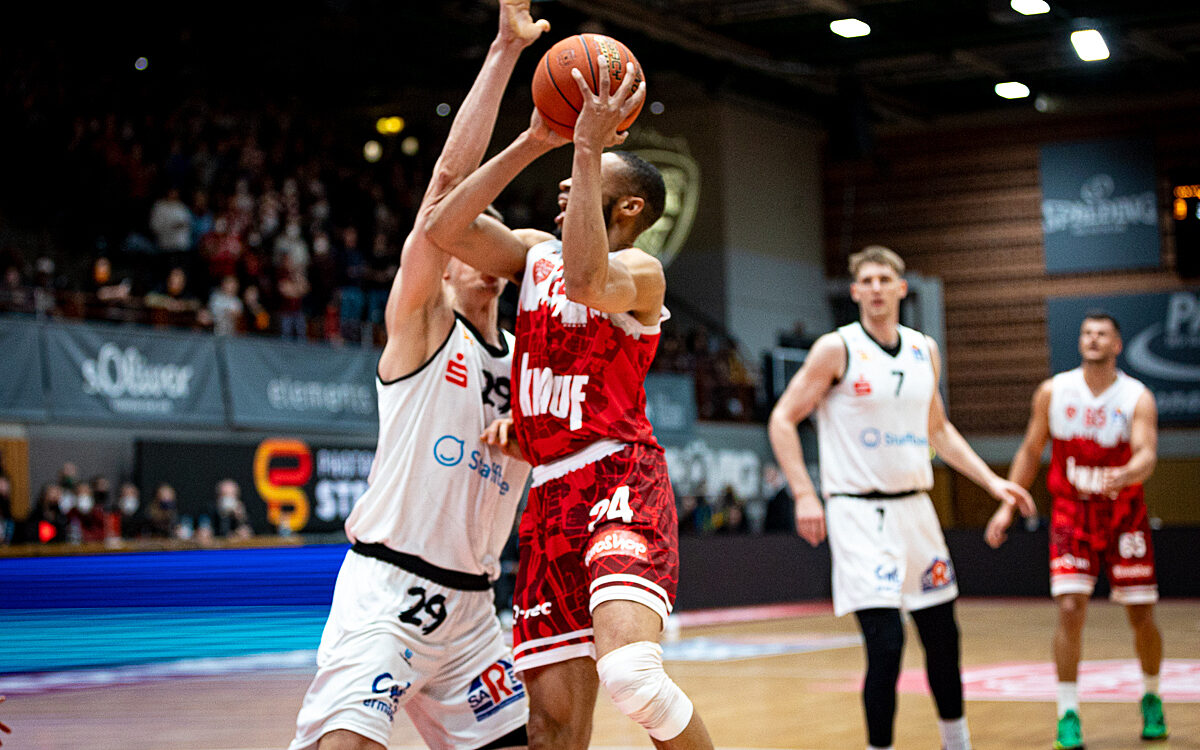 2022 04 03 s Oliver Baskets 46 2022 04 03 s Oliver Baskets 46