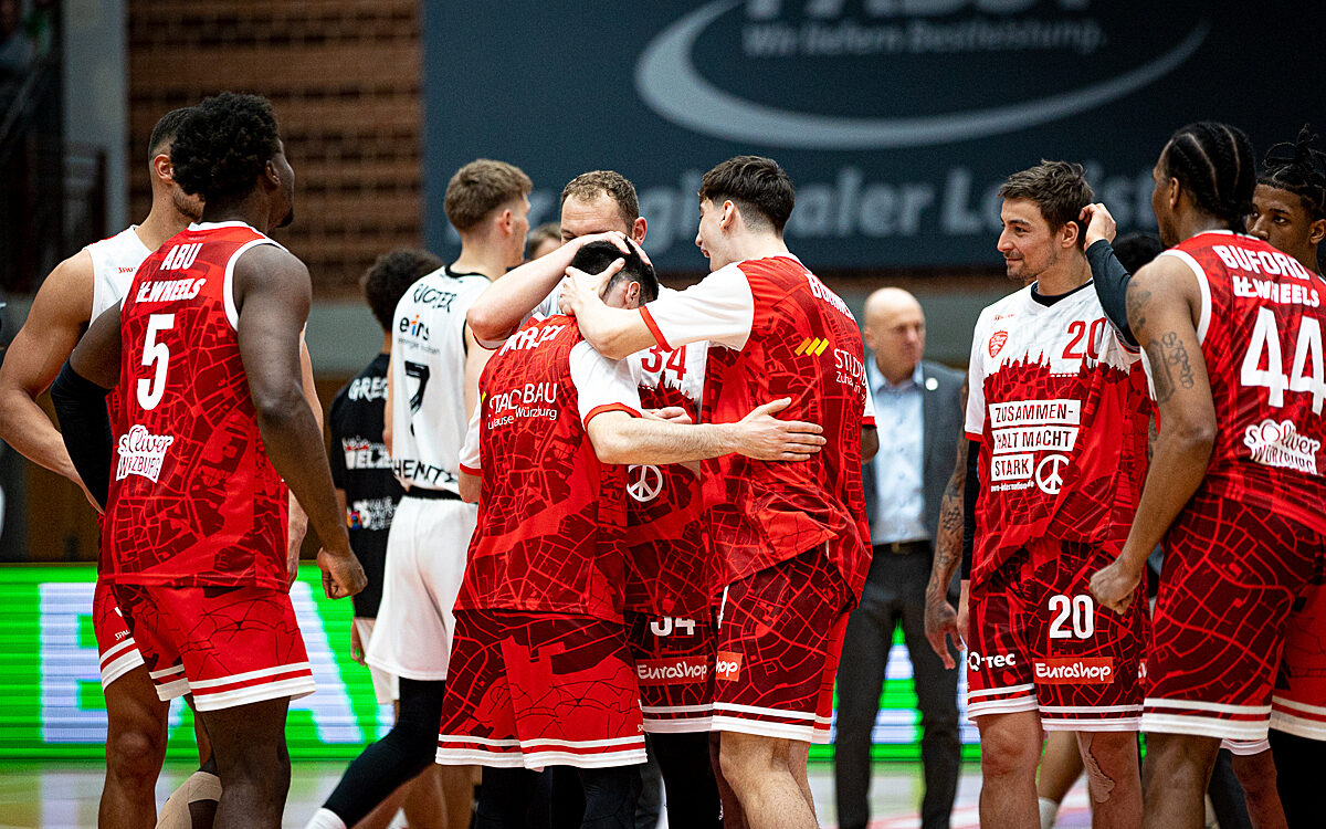 2022 04 03 s Oliver Baskets 68 2022 04 03 s Oliver Baskets 68