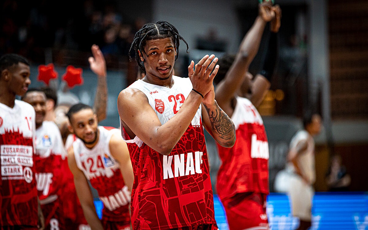 2022 04 03 s Oliver Baskets 74 2022 04 03 s Oliver Baskets 74